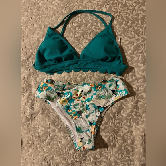 Floral and teal bikini from Cupshe Medium - Picture 1 of 1